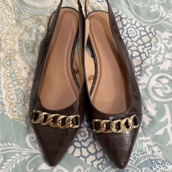 Brown Slingback Flats Croc-Embossed Gold Chain Size 9 NWOB - Picture 2 of 7